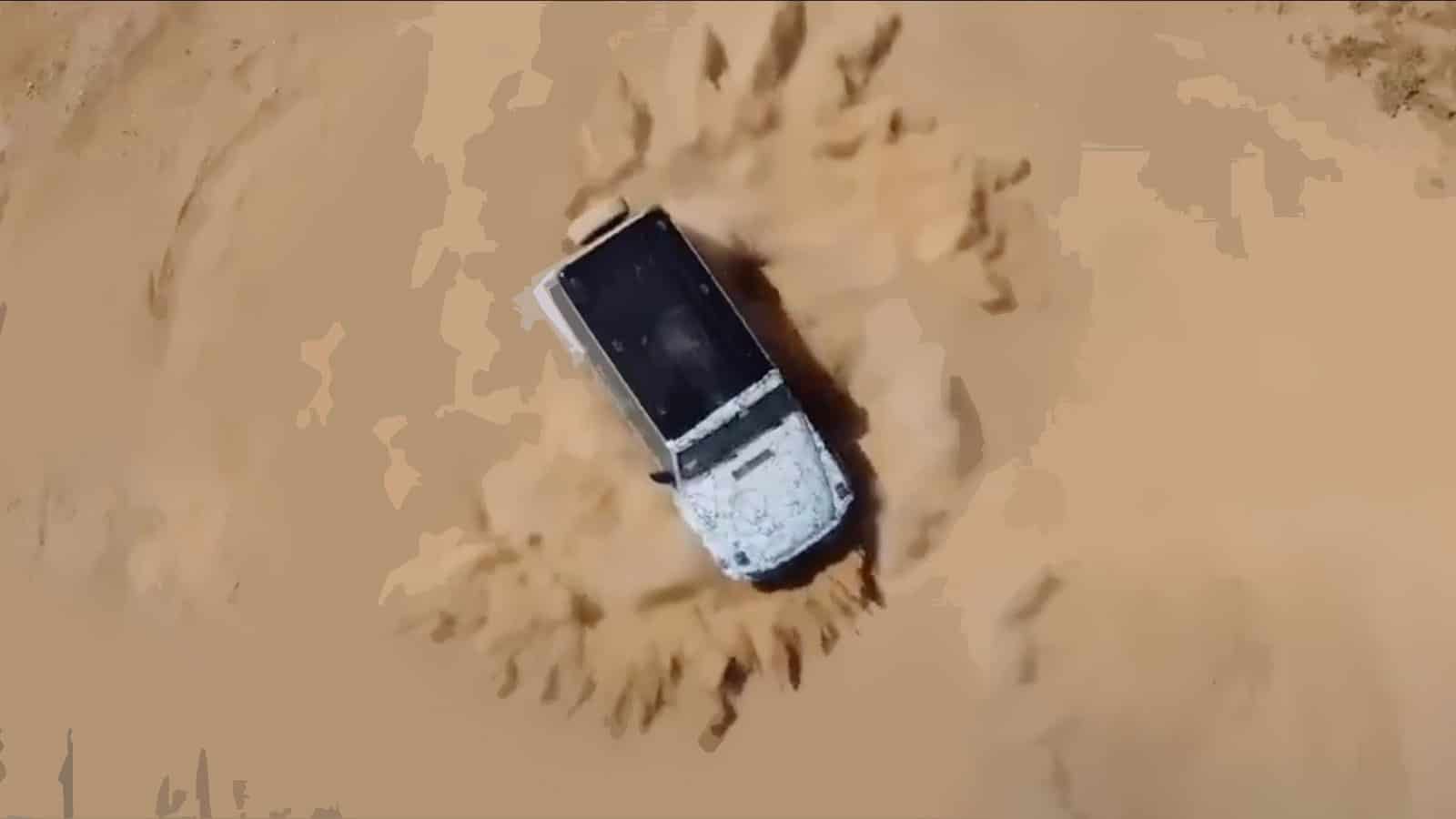 Mercedes EQG Tank Turn Video