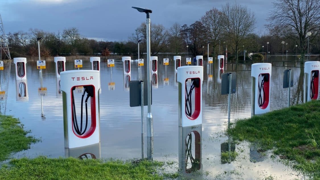 Shocking photo shows UK Tesla Supercharger bays underwater, built on flood plain