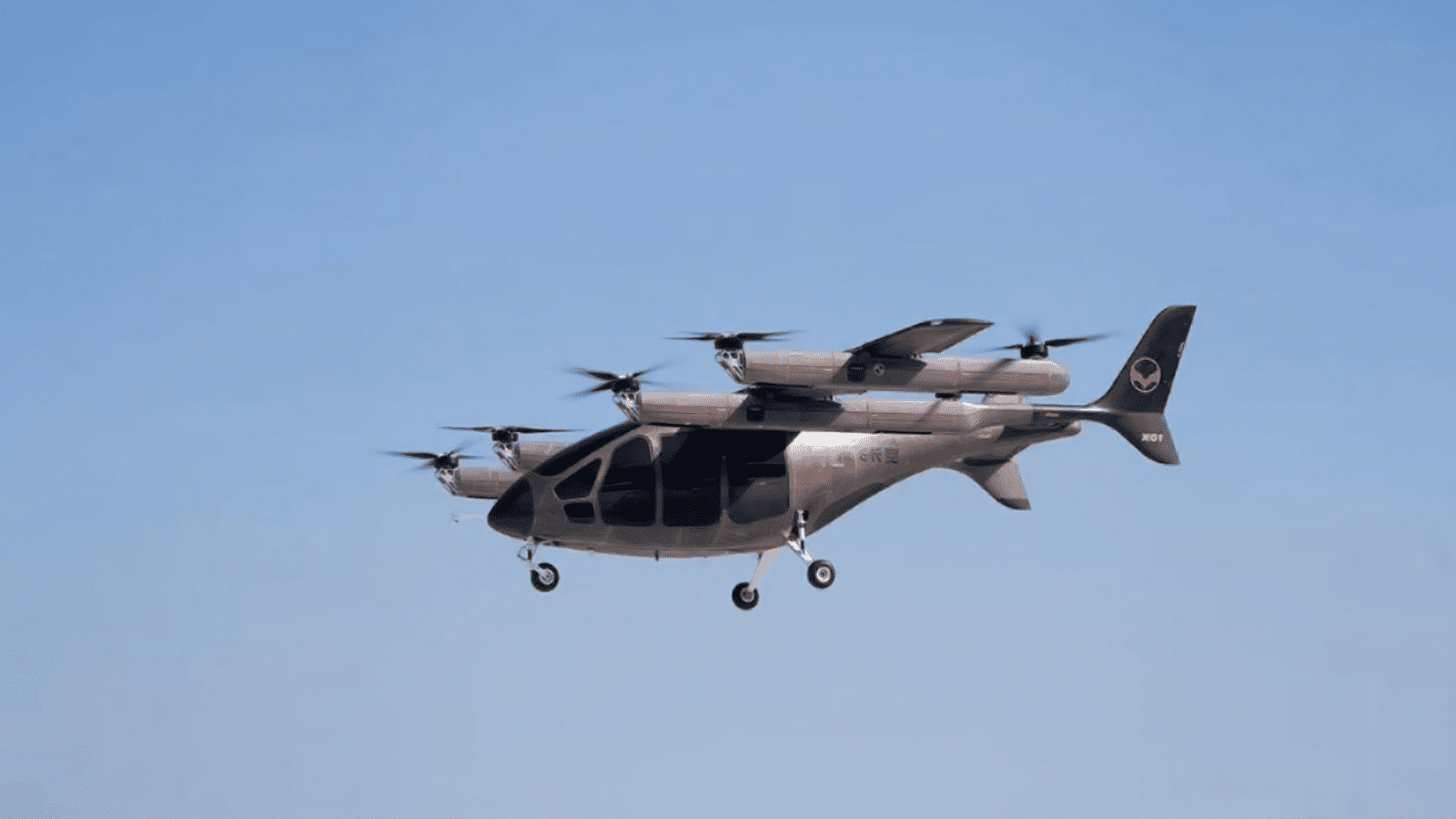 Geely eVTOL flying in a clear blue sky