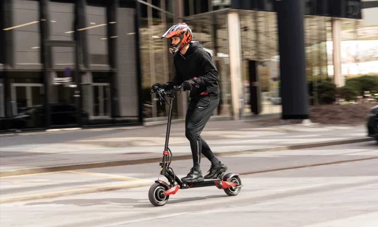 Varla Eagle One Scooter May Be Your Next Food Delivery Vehicle