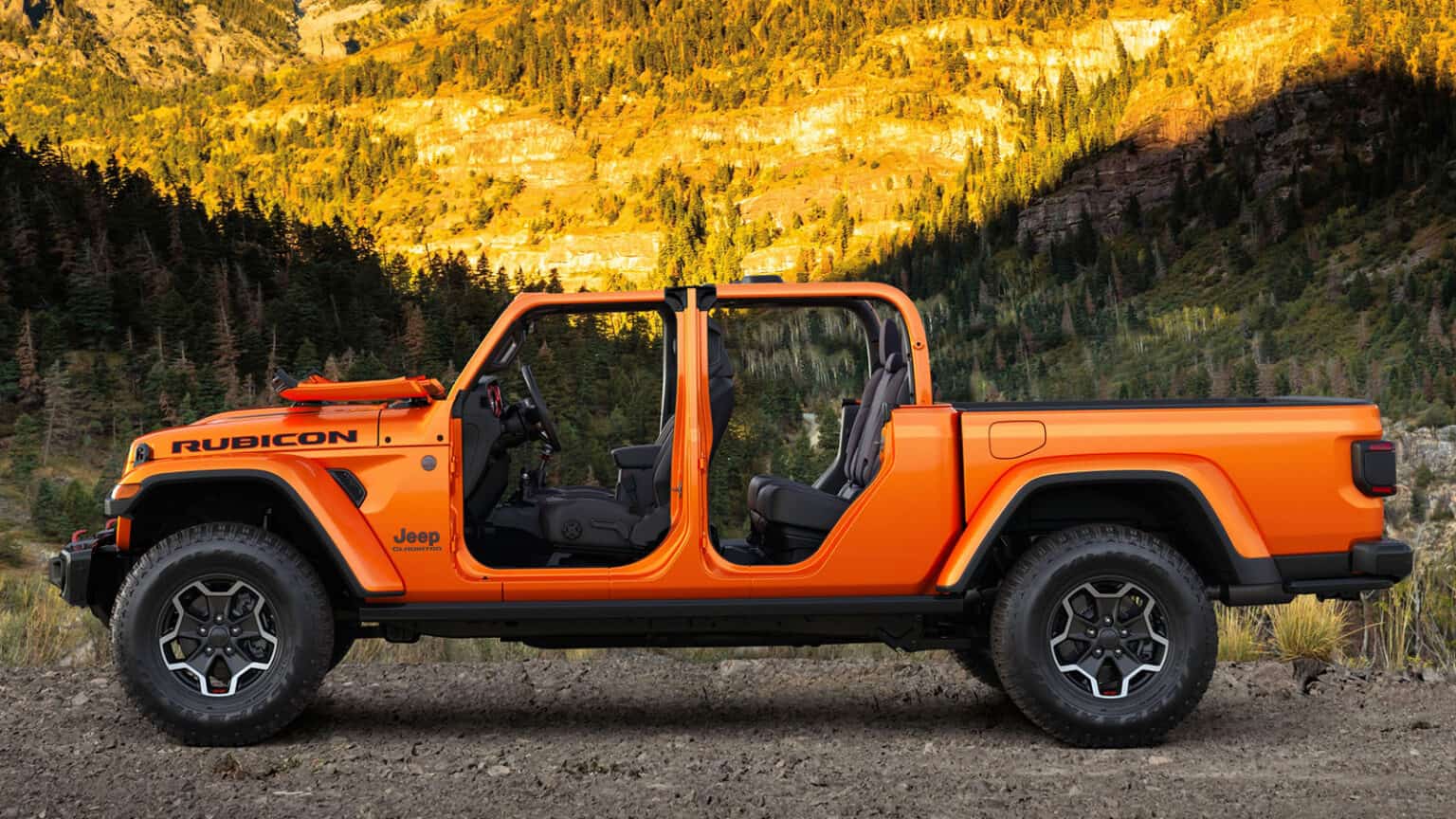 Jeep Reintroduces Punk’n on Gladiator and Adds Bikini Color to Wrangler