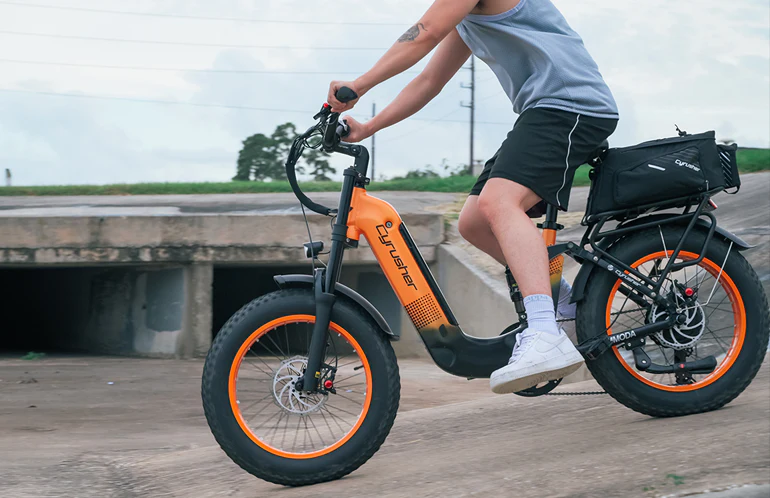 Image showcasing Cyrusher Kommoda electric bike comfort and convenience