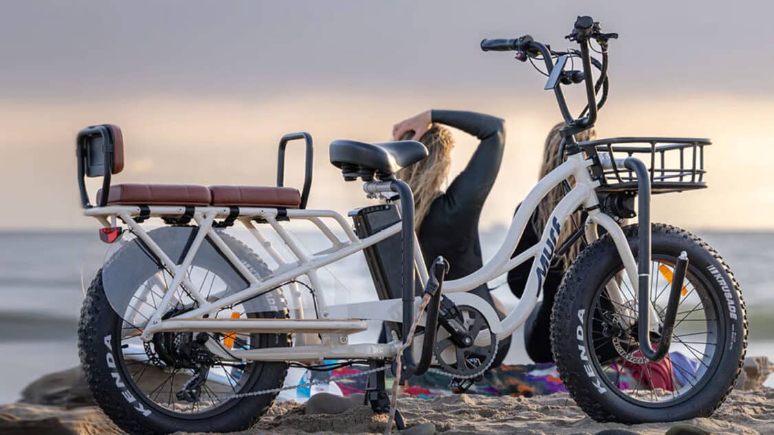 MURF Higgs Cargo e-bike with extra set parked on beach