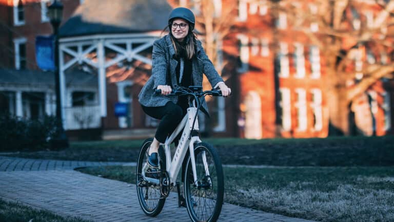 a-virtuous-cycle-commuting-by-electric-bike-recharges-health-and-happiness-Edison-ElectrifyNews