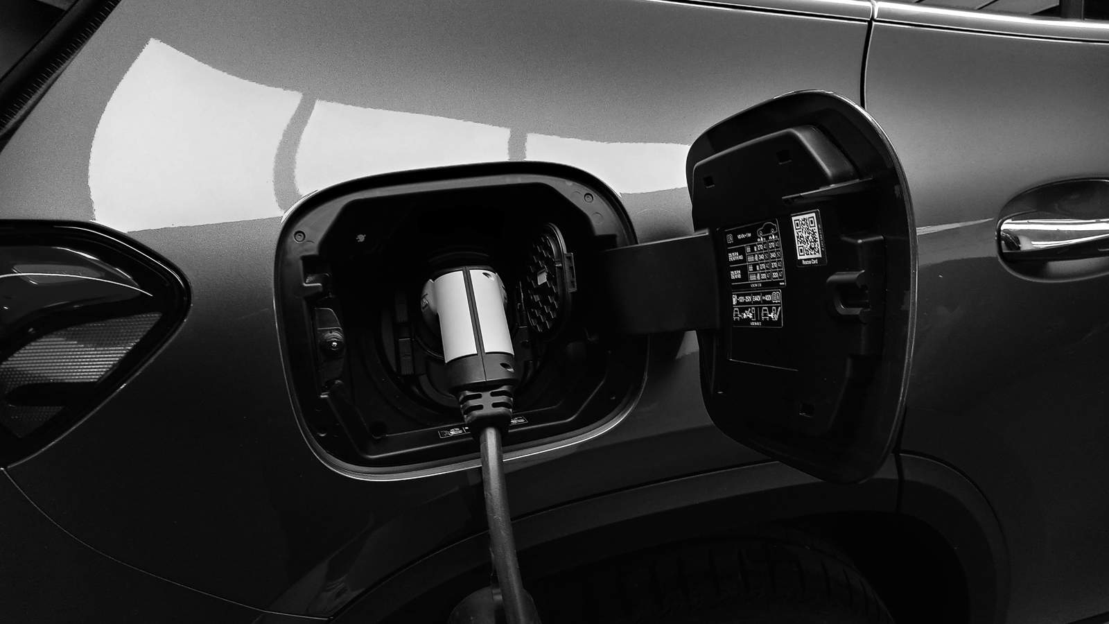 EVPro+ EV repair training courses - electric car charging by Cesar Baciero