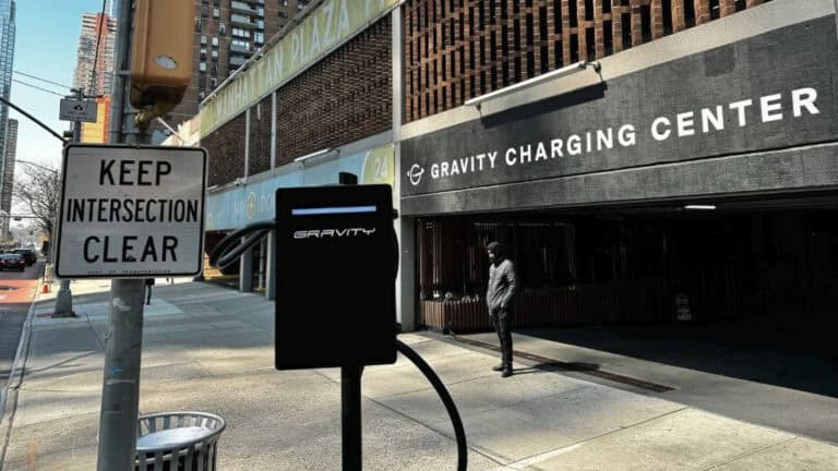 Gravity DEAP Curbside EV Charging Solution Delivers 200kW Speeds Charging 200 Miles in Under 13 Minutes