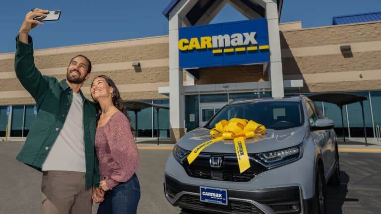 searches-for-electric-cars-on-carmax-rising-as-interest-in-affordable-used-evs-grows-ElectrifyNews