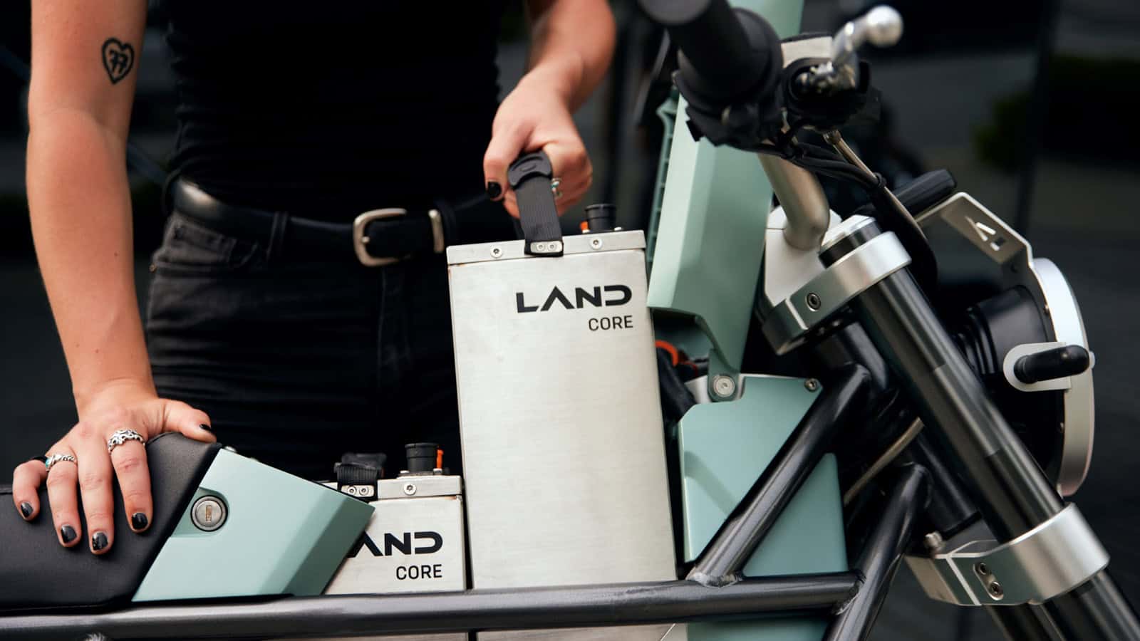 LAND Joins Bloom to Power Electric Mobility with Advanced Batteries - CORE battery