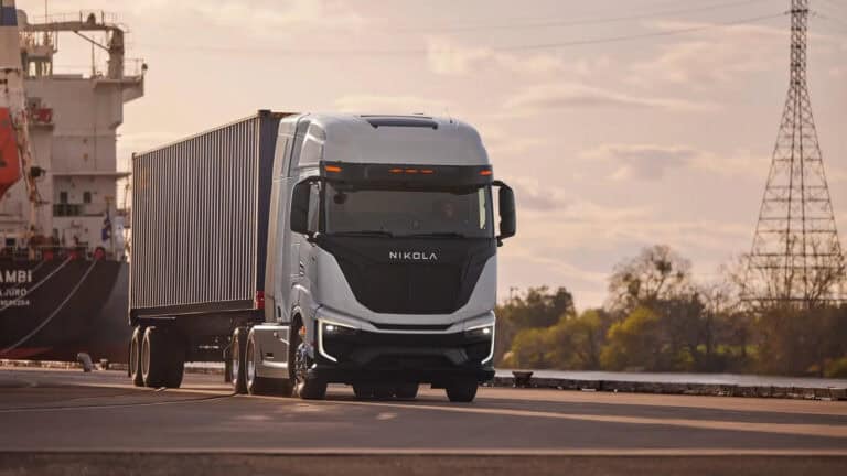 Nikola Produced 43 and Wholesaled 40 Hydrogen Fuel Cell Electric Trucks for US Customers in Q1 2024 - with trailer