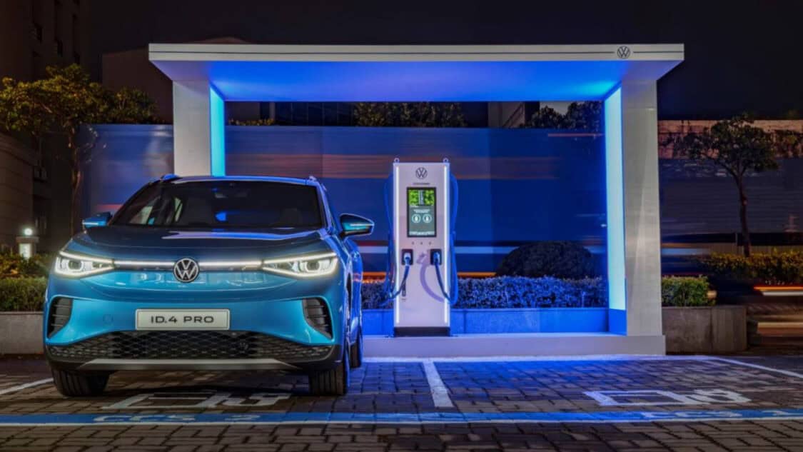 VW ID.4 charging on the new Volkswagen high-speed charing network, Powered by Noodoe's 360kW DC EV charger.
