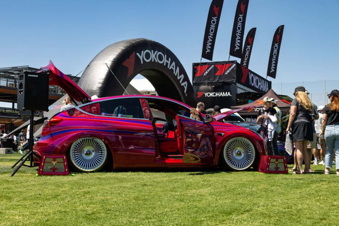 Luis Gomez and Delmy Romero - 2022 Tesla Model Y Electrify Showoff Phoenix 2024 - Universal Air suspension