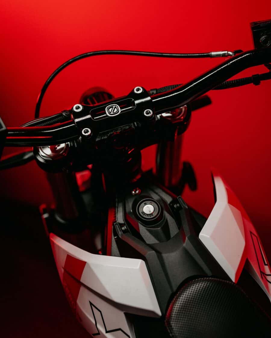 Zero XE electric motorcycle - factory-tuned suspension and switchable traction control