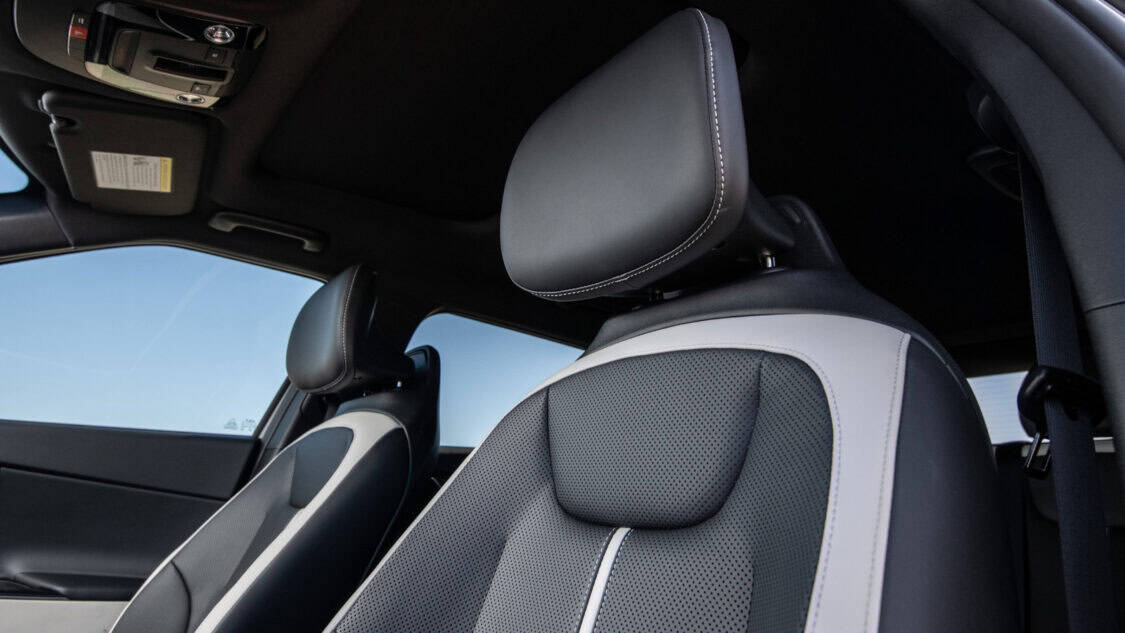2025 Kia EV6 driver passenger seats