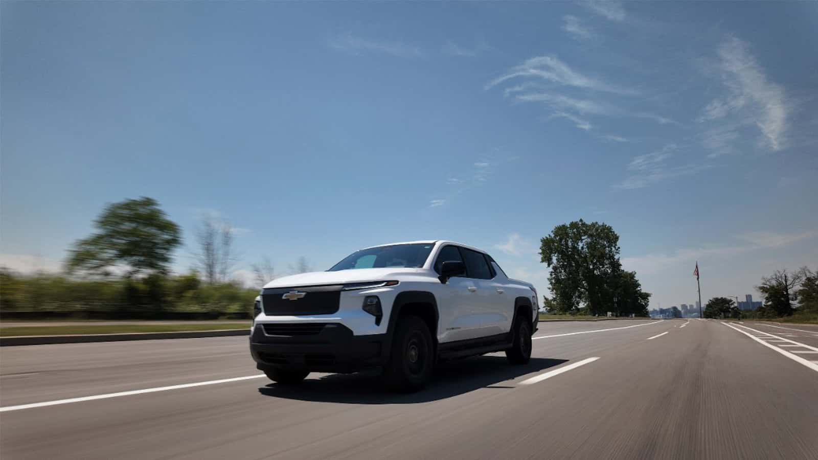 Chevrolet Silverado EV crushes range record with an unbelievable 1,059 mile drive