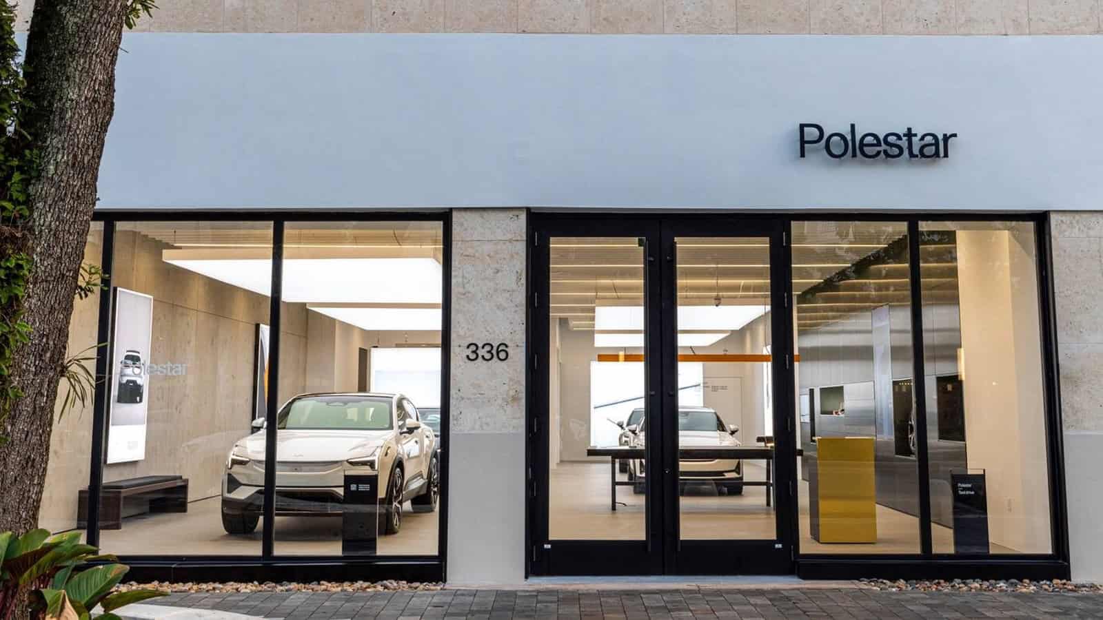 Polestar retail location in Coral Gables with Polestar EVs displayed through large glass windows at 336 Miracle Mile.
